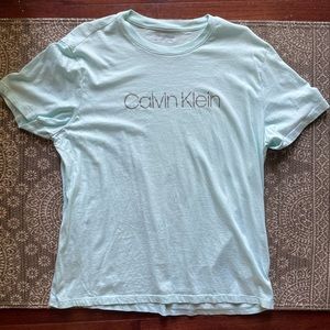 Calvin Klein Relaxed Fit Standard Logo Crewneck T-Shirt